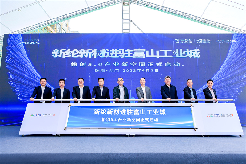 10855867_a3414960453_plx.jpg 10855867_a3414960453_plx.jpg